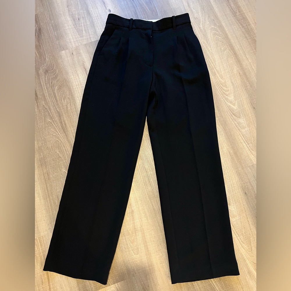 Aritzia Wilfred effortless pants size 8